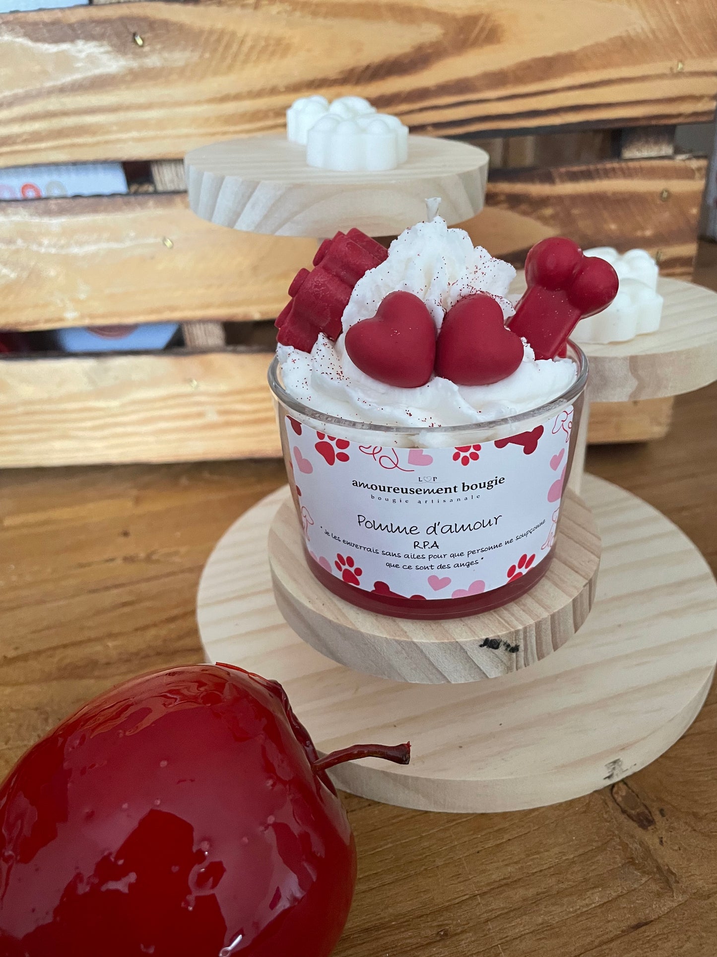 Bougie gourmande solidaire R.P.A Parfum "Pommes d'amour"
