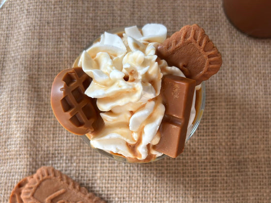 Bougie caramel au beurre salé : notre best-seller décrypté