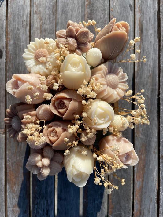 Ecrin en bois remplis de 11 à 13  fondants parfumés fleurs XL