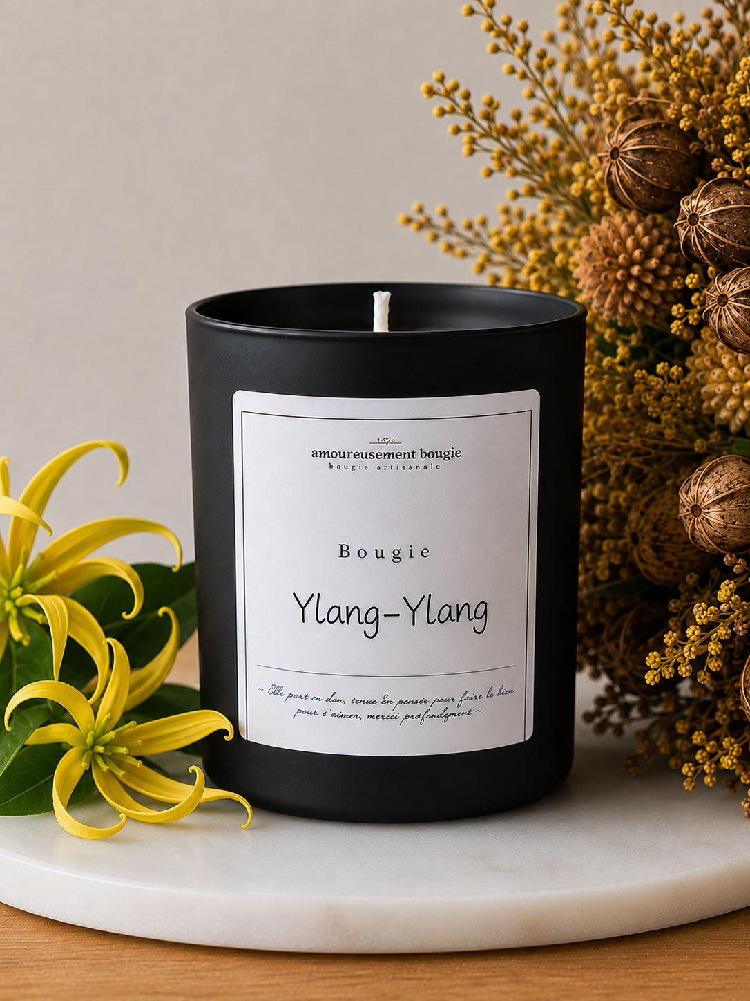 Bougie artisanale Ylang-Ylang – Notes florales exotiques Amoureusement bougie