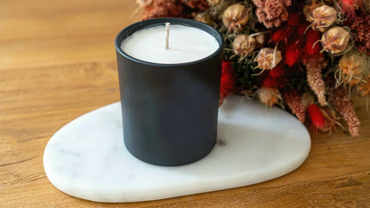 Bougie artisanale parfumée Violette – Notes florales douces et poudrées, création artisanale française